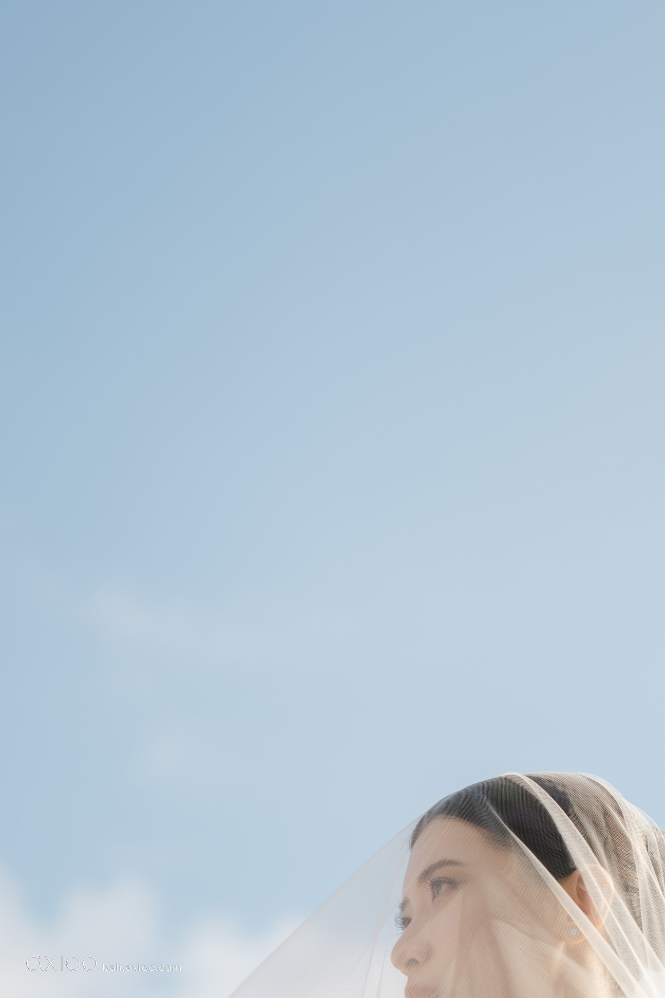 Axioo: A Study in Softness: A Wonderland Uluwatu Wedding in Bali